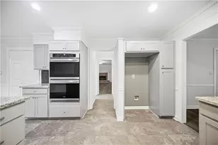 305 Old Tree Trce, Roswell, GA 30075 - Photo 11