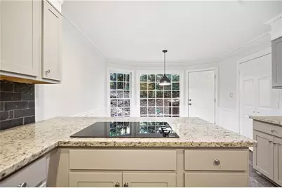 305 Old Tree Trace, Roswell, GA 30075 - Photo 9