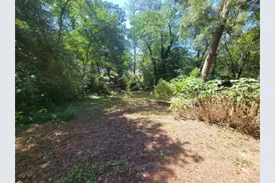 2042 Arlington Circle NW, Atlanta, GA 30318 - Photo 3