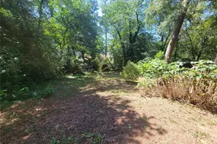 2042 Arlington Cir NW, Atlanta, GA 30318 - Photo 3