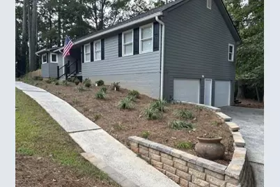 2198 Winding Creek Lane SW, Marietta, GA 30064 - Photo 3