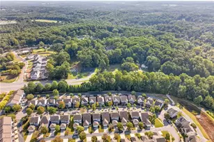 3790 Portland Trail Dr, Suwanee, GA 30024 - Photo 9
