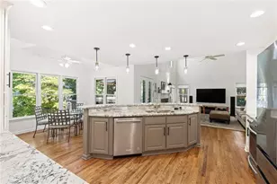 6256 Woodlore Dr NW, Acworth, GA 30101 - Photo 9