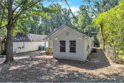 4064 Blanton Avenue SW, Atlanta, GA 30331 - Photo 29