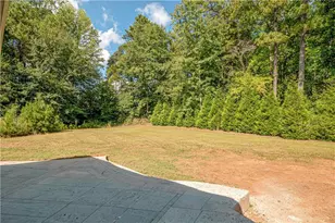 560 Saddle Crest Dr, Roswell, GA 30075 - Photo 41