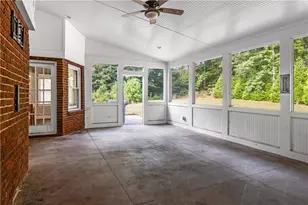 560 Saddle Crest Dr, Roswell, GA 30075 - Photo 37