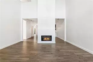 109 Oak Green Dr, Lawrenceville, GA 30044 - Photo 3