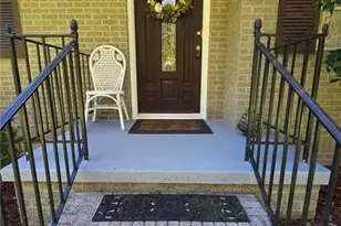 453 Oakland Dr, Gainesville, GA 30501 - Photo 3