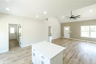 391 Broadway St, Tallapoosa, GA 30176 - Photo 9