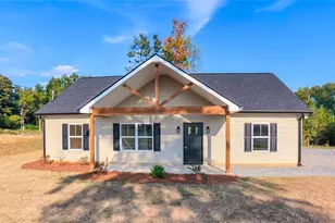 391 Broadway St, Tallapoosa, GA 30176 - Photo 1