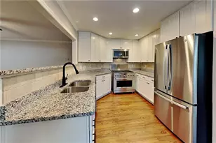 2427 Brookvine Ln, Marietta, GA 30062 - Photo 5