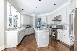 825 Glengate Pl, Atlanta, GA 30328 - Photo 21