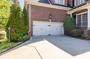 825 Glengate Pl, Atlanta, GA 30328 - Photo 5