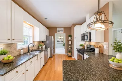 905 Downyshire Drive, Lawrenceville, GA 30044 - Photo 7