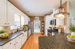 905 Downyshire Dr, Lawrenceville, GA 30044 - Photo 7