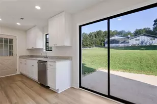4068 Hunt Way, Rex, GA 30273 - Photo 3