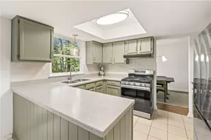 170 Laurel Mill Ct, Roswell, GA 30076 - Photo 13