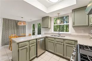 170 Laurel Mill Ct, Roswell, GA 30076 - Photo 11