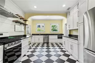800 Bellemeade Ave NW, Atlanta, GA 30318 - Photo 9
