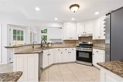 4990 Sawgrass Place NW, Acworth, GA 30102 - Photo 5