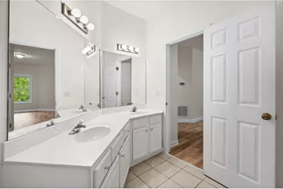 8849 Fairview Bluff Road, Johns Creek, GA 30022 - Photo 13