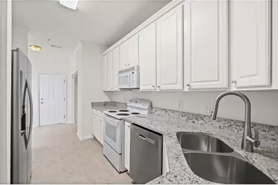 8849 Fairview Bluff Road, Johns Creek, GA 30022 - Photo 9