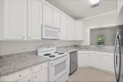 8849 Fairview Bluff Road, Johns Creek, GA 30022 - Photo 7