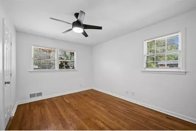 2677 Lancaster Drive, East Point, GA 30344 - Photo 17