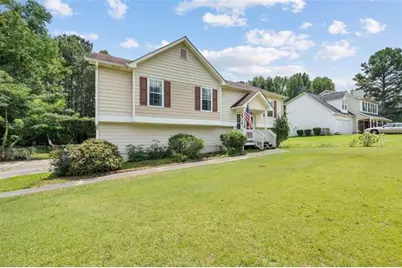306 Crosswalk Drive, Auburn, GA 30011 - Photo 3