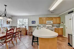 7135 Hunters Trace Dr, Cumming, GA 30028 - Photo 15