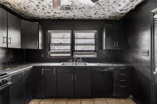 71 Burbank Dr NW, Atlanta, GA 30314 - Photo 9