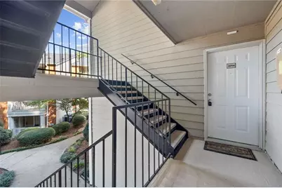 2054 Chastain Park Court NE, Atlanta, GA 30342 - Photo 3