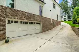 2571 Winding Ln NE, Atlanta, GA 30319 - Photo 3