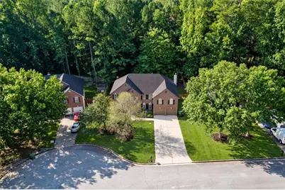 6913 Wynmeadow Drive, Stone Mountain, GA 30087 - Photo 3