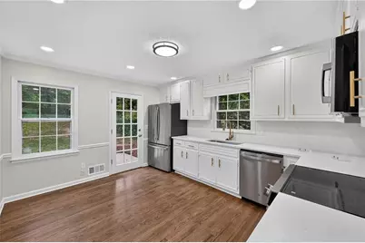 2750 Holly Ridge Circle, Marietta, GA 30062 - Photo 7