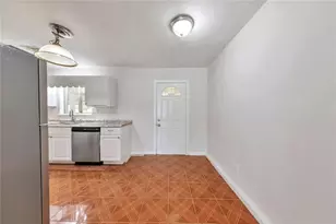 6671 Pelican Ct, Riverdale, GA 30274 - Photo 9