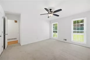 2458 Fontainebleau Dr, Atlanta, GA 30360 - Photo 15