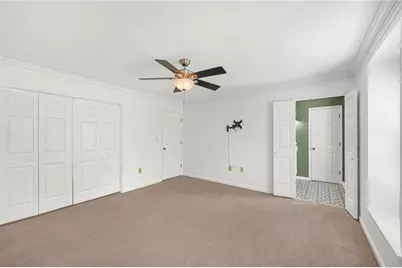 24 Plantation Drive NE, Atlanta, GA 30324 - Photo 17