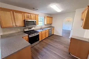 7425 Bodnant Dr, Fairburn, GA 30213 - Photo 9