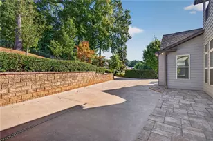 6515 Read Rd, Suwanee, GA 30024 - Photo 31