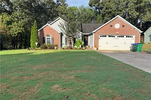 523 Bluff Ct, Woodstock, GA 30188 - Photo 1