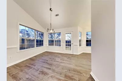 982 Forest Glen, Jonesboro, GA 30238 - Photo 9