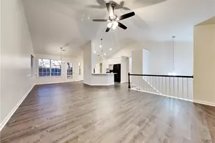982 Forest Glen, Jonesboro, GA 30238 - Photo 3