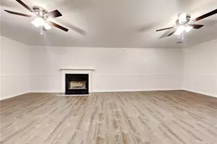 982 Forest Glen, Jonesboro, GA 30238 - Photo 5