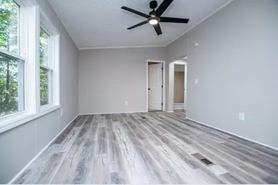 61 Crest Road, Carrollton, GA 30116 - Photo 9