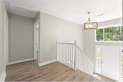 495 Larchmont Circle NW, Atlanta, GA 30318 - Photo 9