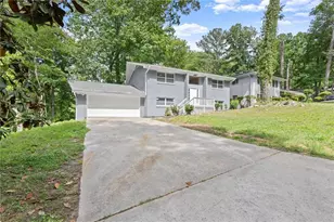 495 Larchmont Cir NW, Atlanta, GA 30318 - Photo 1