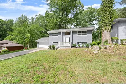 495 Larchmont Circle NW, Atlanta, GA 30318 - Photo 3