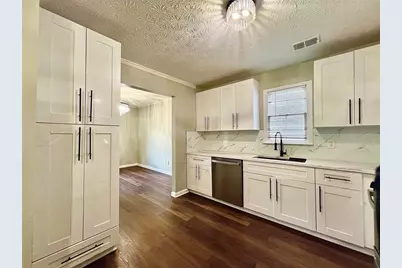 2034 Corners Circle, Lithonia, GA 30058 - Photo 13