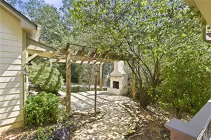1442 Hedgewood Ln NW, Kennesaw, GA 30152 - Photo 31